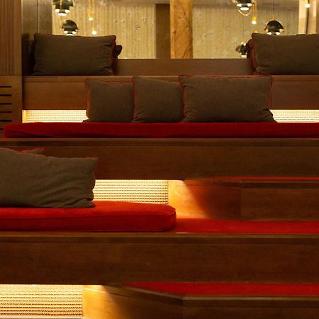 Hyatt Centric Gran Via Madrid Hotel Luaran gambar The interior of the lounge