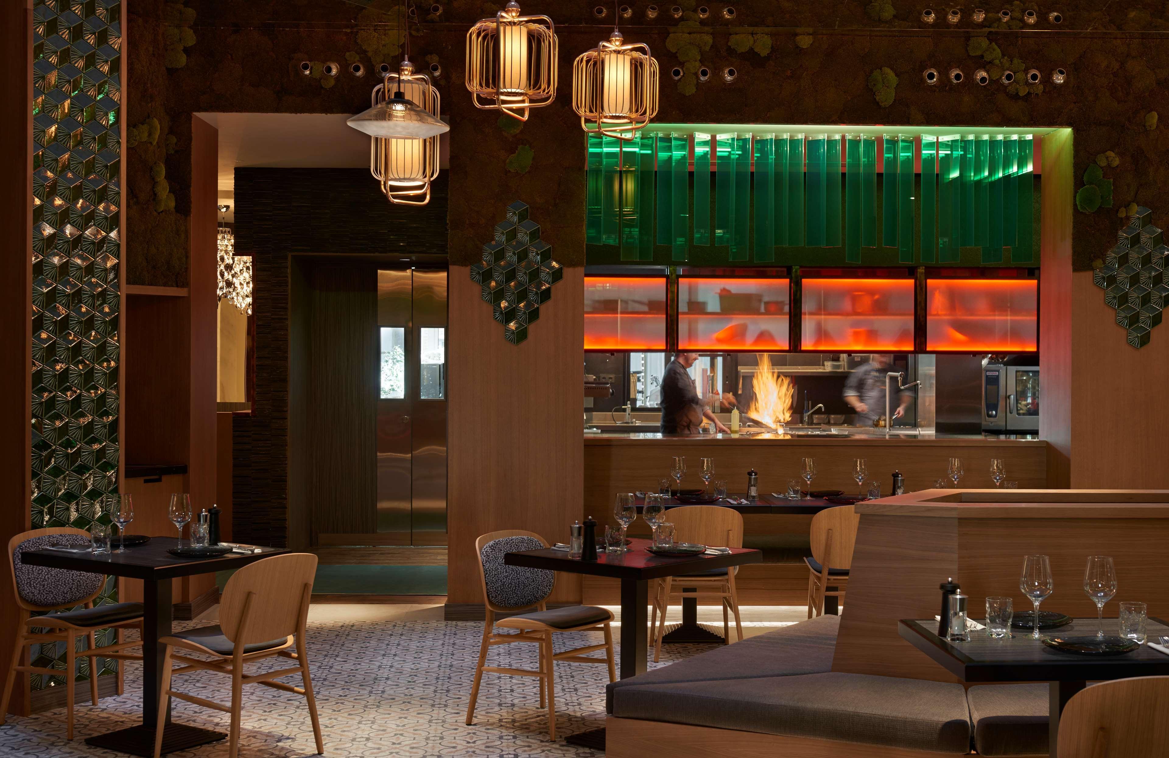 Hyatt Centric Gran Via Madrid Hotel Luaran gambar The interior of the restaurant