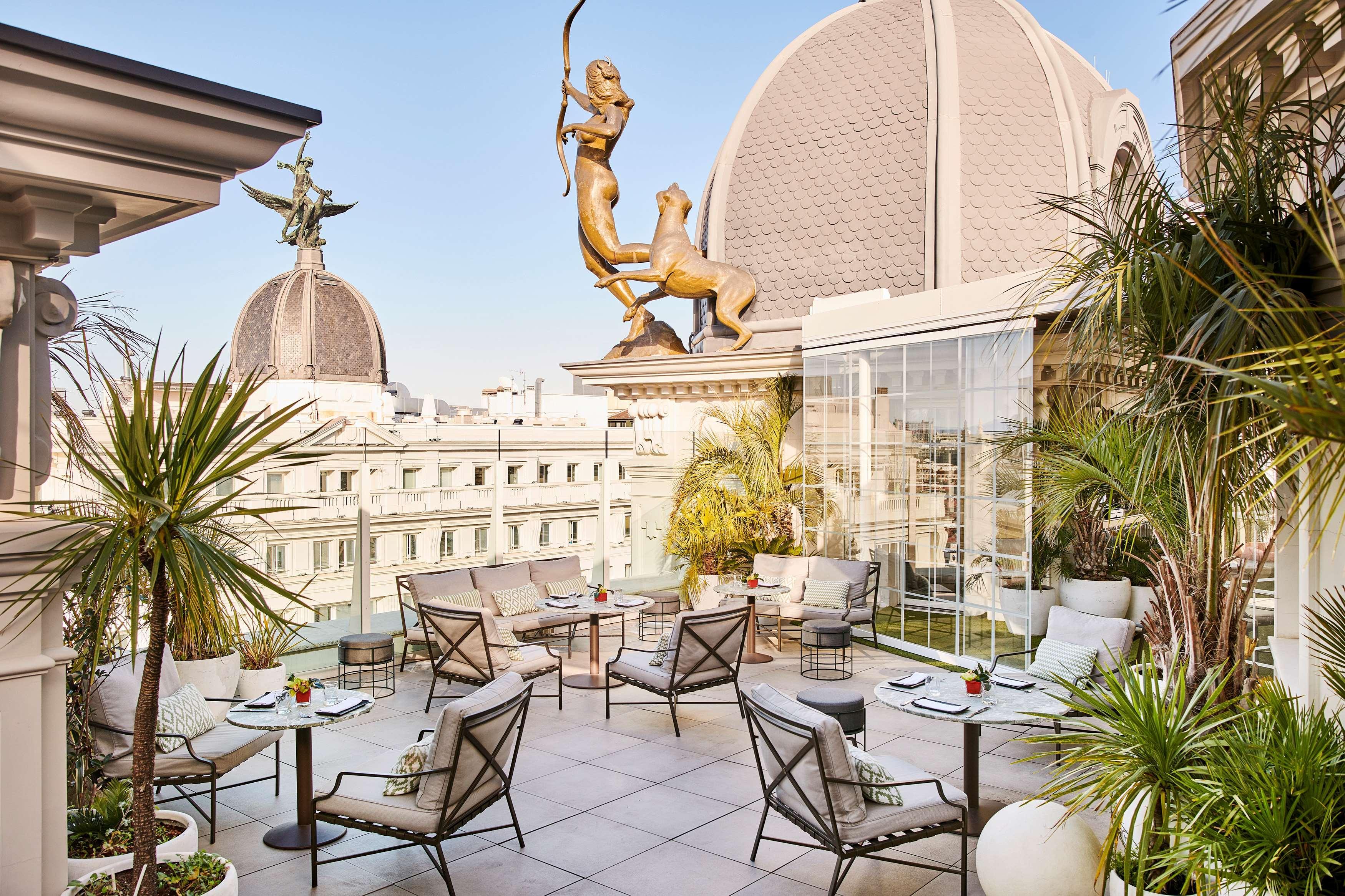 Hyatt Centric Gran Via Madrid Hotel Luaran gambar The Terrace at The Dorchester