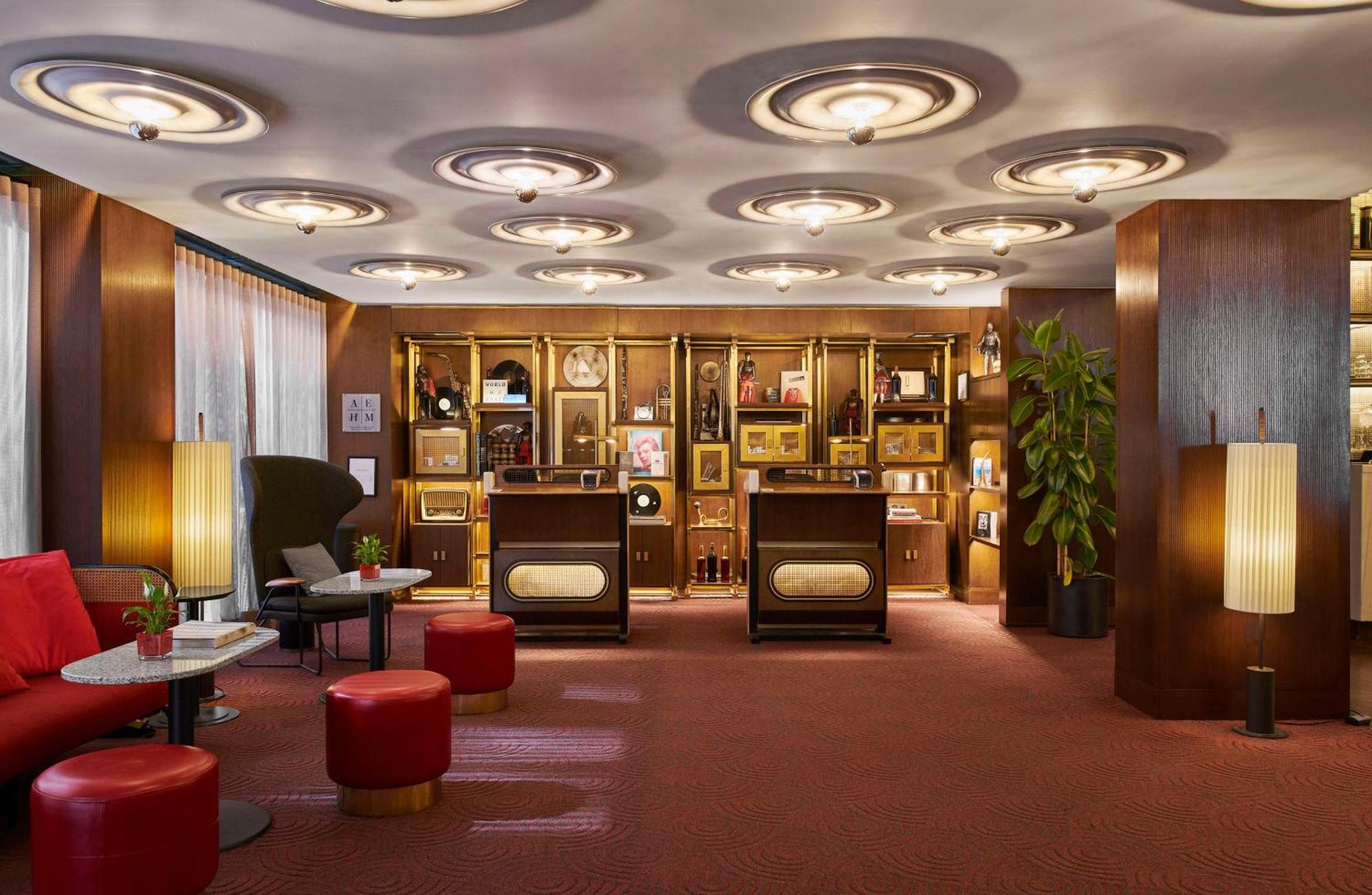 Hyatt Centric Gran Via Madrid Hotel Luaran gambar Lobby of the Mandarin Oriental, Munich