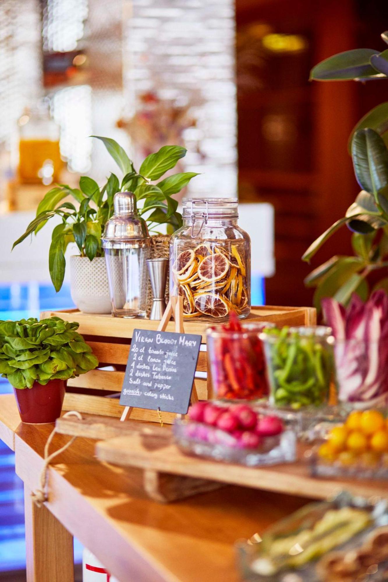 Hyatt Centric Gran Via Madrid Hotel Luaran gambar Juice bar
